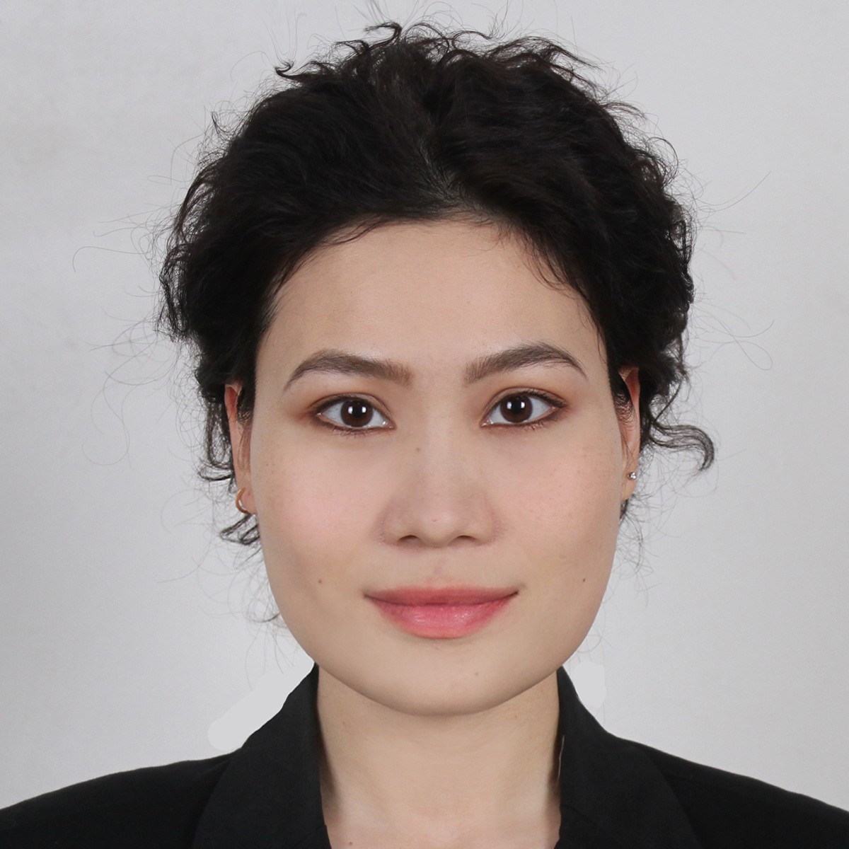 Yanhong Xu